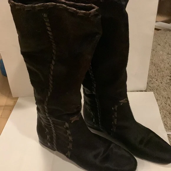 Authentic Gucci boots - Picture 5 of 10
